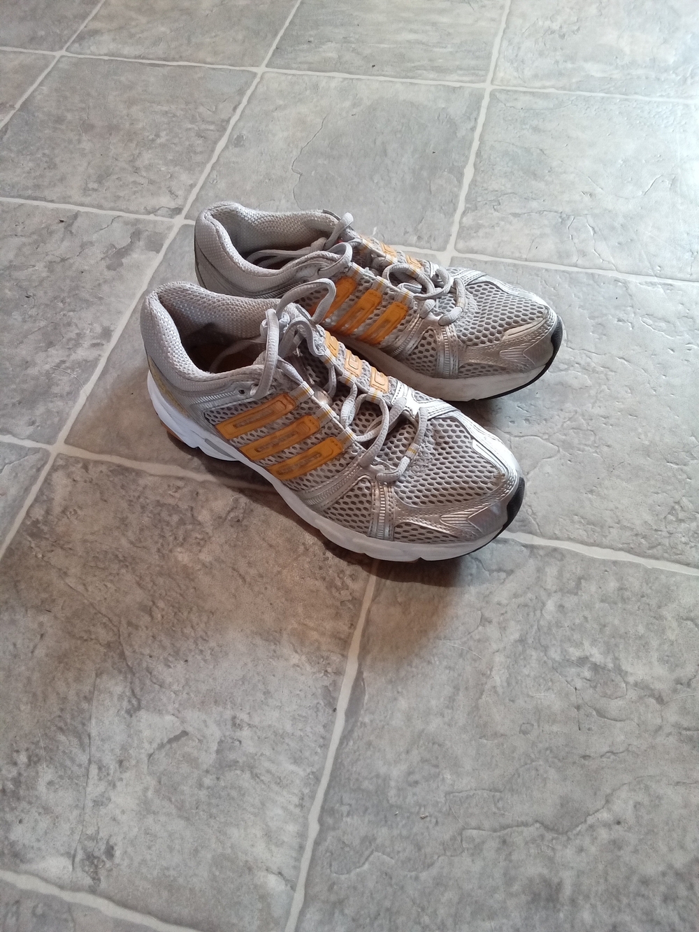 Adidas 2008 Beijing Women's 4.5 Athletic Shoes - Gray with Yellow Stripes